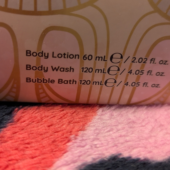 Beautiful Boudoir Bath & Body Gift Set - Picture 3 of 6